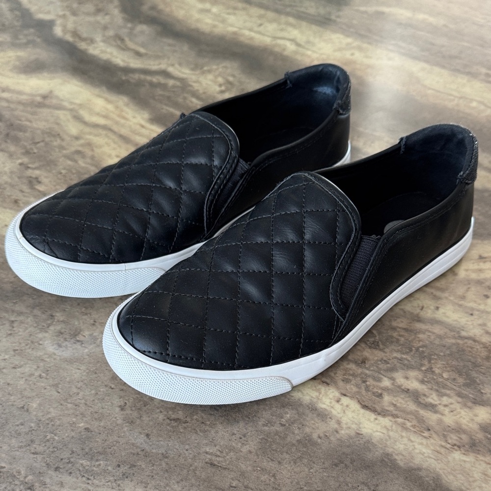 G by GUESS Women’s Black Slip-On Shoes size 8